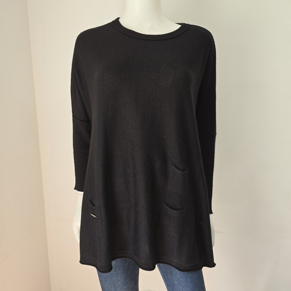 Mersea Catalina One Size Sweater Top Black Pockets Split Sides Relaxed Coastal - Picture 7 of 9